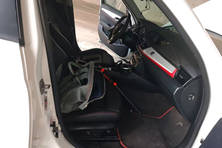 宝马X1 2014款 xDrive20i 运动设计套装局部细节9005