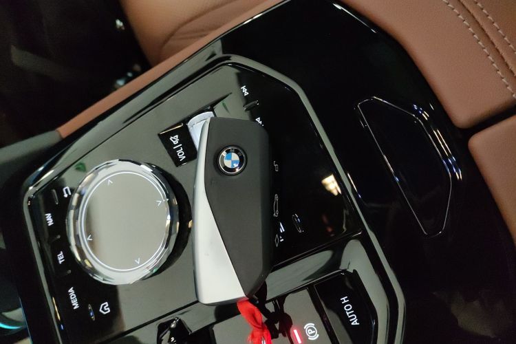 宝马5系 2024款 530Li 尊享型 豪华套装中控内饰11