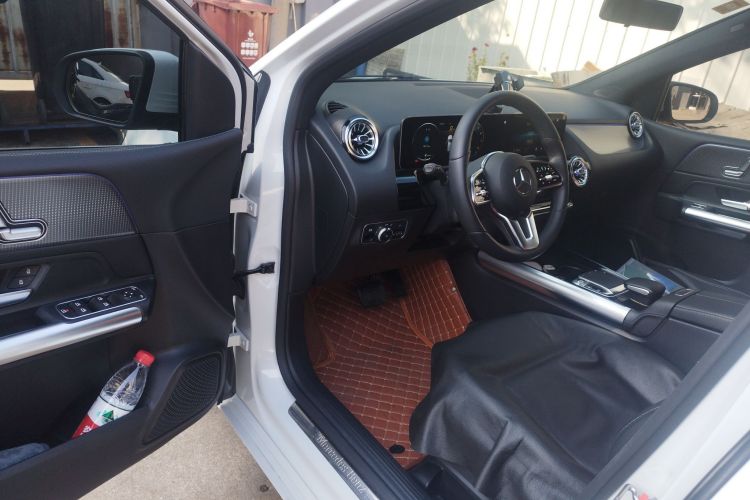 奔驰B级 2020款 B 180中控内饰20