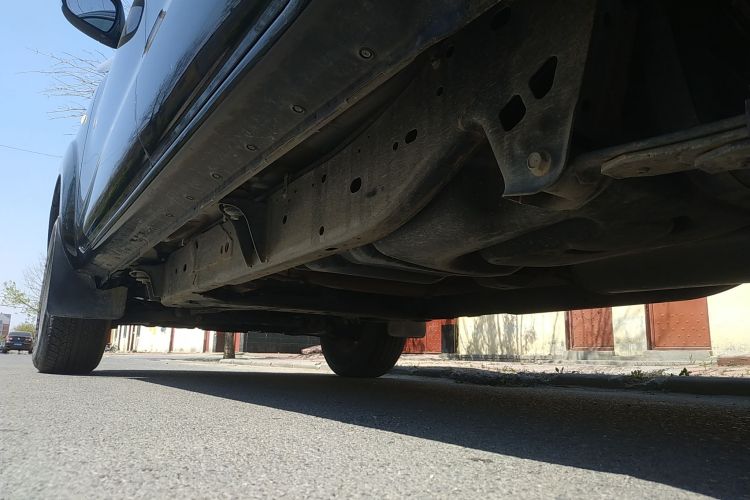 日产 纳瓦拉 2017款 2.5L自动两驱豪华版QR25局部细节9002