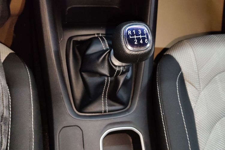 五菱汽车 五菱宏光S3 2018款 1.5L 手动标准型 国V中控内饰18