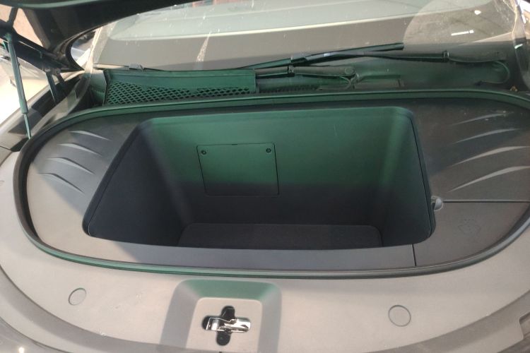 比亚迪 唐L 2025款 EV 670KM激光雷达尊享型局部细节24