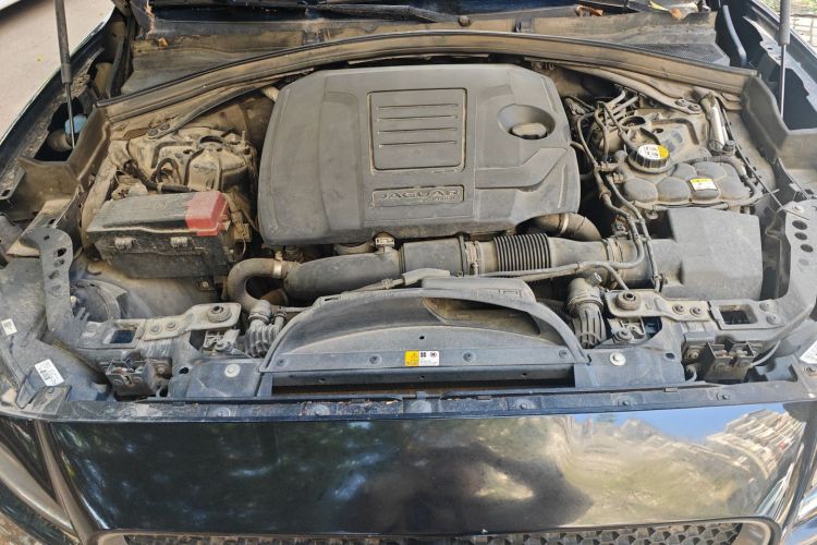 捷豹F-PACE 2018款 改款 2.0T 四驱R-Sport运动版局部细节24