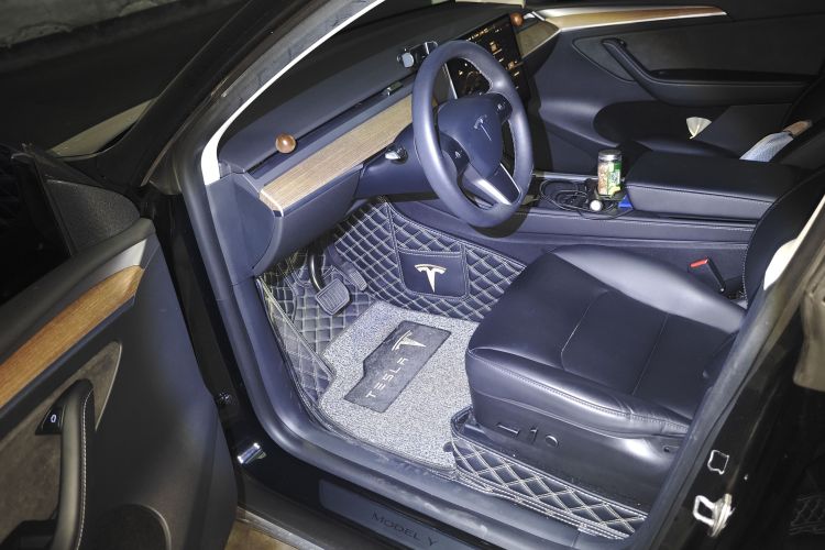 特斯拉 Model Y 2022款 后轮驱动版中控内饰20