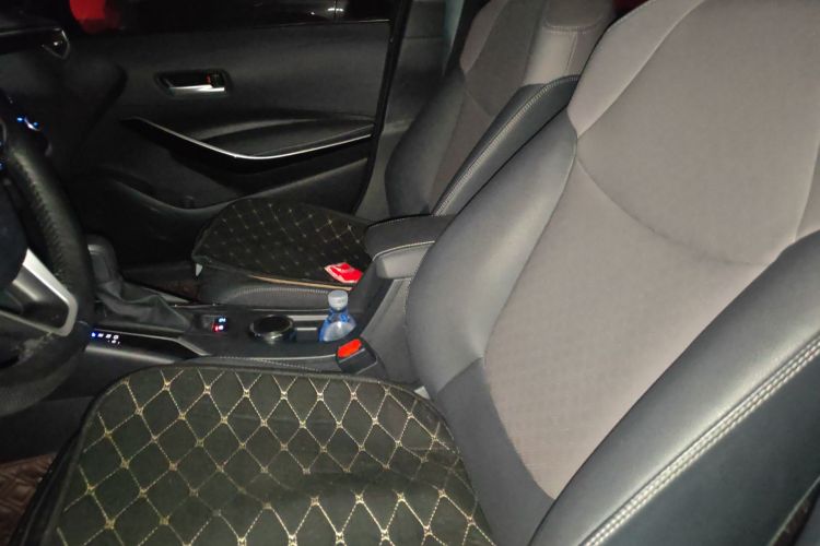 丰田 亚洲狮 2021款 2.0L 尊享版中控内饰19