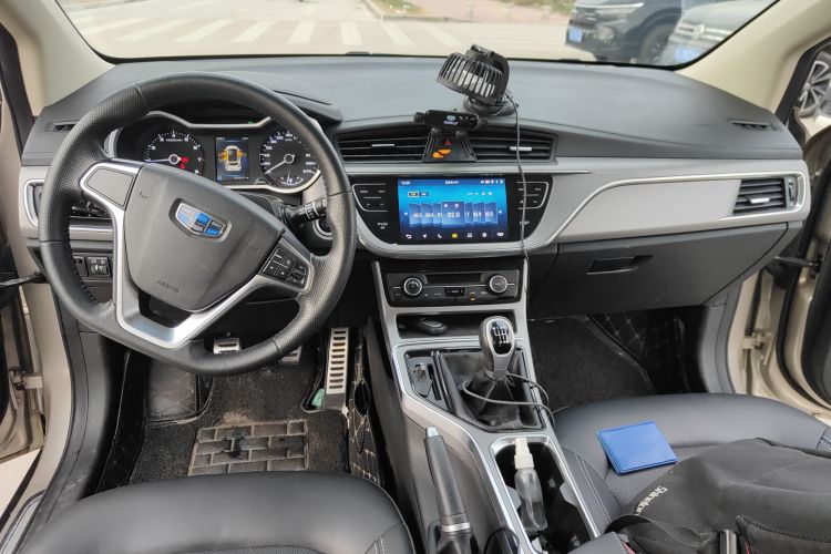 吉利汽车 帝豪GS 2018款 运动版 1.4T 手动领尚型中控内饰7002