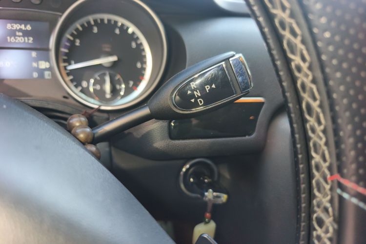 奔驰R级 2017款 R 320 4MATIC 商务型臻藏版中控内饰18