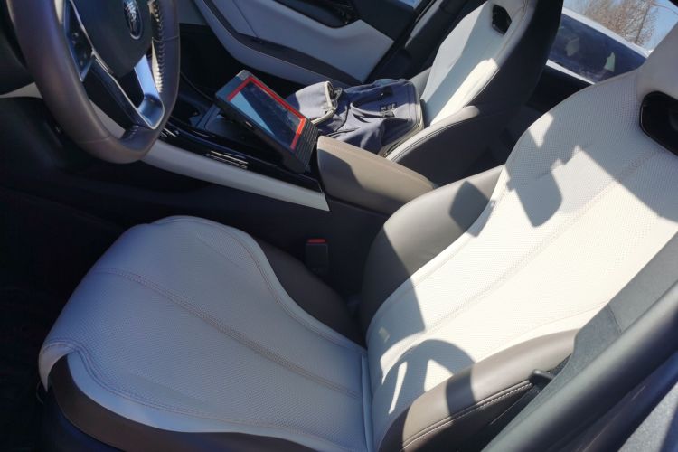 比亚迪 秦PLUS 2024款 荣耀版 DM-i 55KM领先型中控内饰19