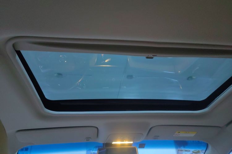 别克GL8 2022款 陆上公务舱 652T 豪华型中控内饰22