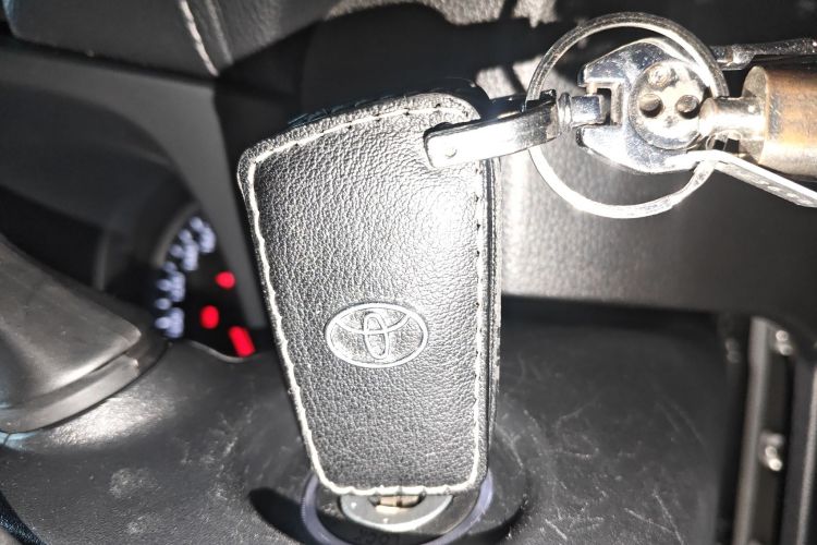 丰田 威兰达 2024款 2.0L CVT两驱领先版中控内饰7001