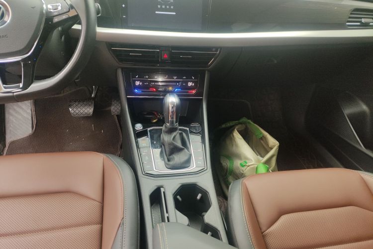 大众 朗逸 2022款 280TSI DSG豪华版中控内饰18