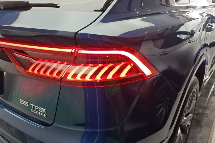 奥迪Q8 2021款 55 TFSI 豪华动感型车身外观6006