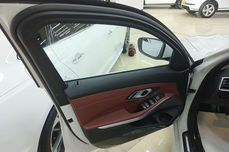 宝马3系 2023款 320Li M运动套装中控内饰47