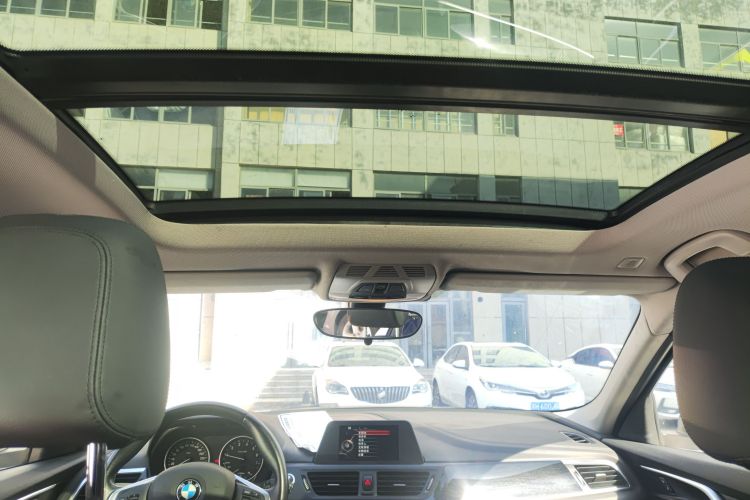 宝马1系 2017款 118i 运动型局部细节22