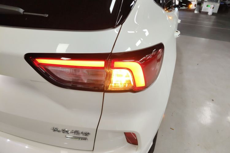 福特 锐际 2020款 EcoBoost 245 四驱嘉享款车身外观9