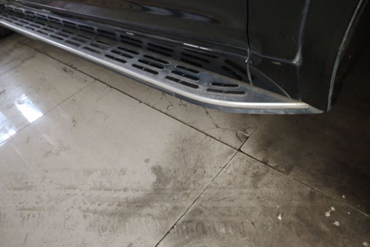 理想汽车 理想ONE 2020款 增程6座版局部细节9001