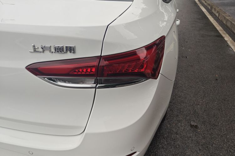 别克 英朗 2021款 改款 典范 1.5L 自动精英型车身外观6006