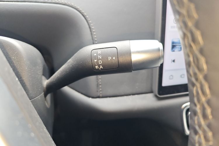 理想汽车 理想L7 2023款 Air中控内饰18