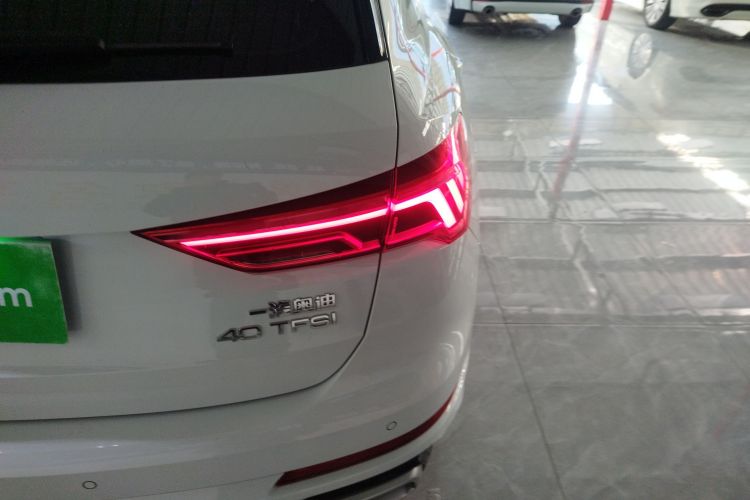 奥迪Q3 2024款 40 TFSI 时尚动感型车身外观6006