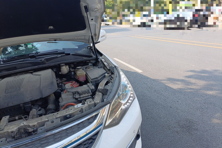 比亚迪 宋新能源 2017款 宋DM 1.5TID 全时四驱豪华型局部细节9007