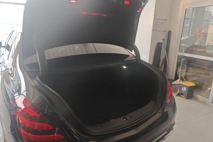 奔驰 迈巴赫S级 2020款 S 450 4MATIC机舱底盘23