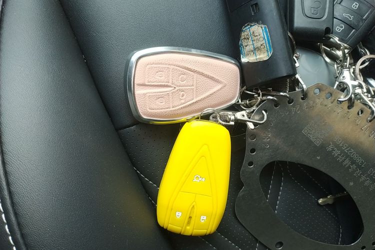 长安UNI-K 2024款 2.0T 两驱全球行版中控内饰11