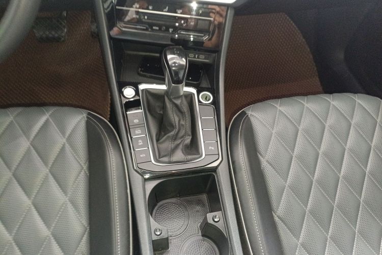 大众 速腾 2023款 200TSI DSG超越版中控内饰18