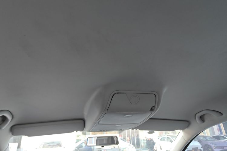 大众 途安 2013款 1.4T 手动风尚版5座中控内饰22