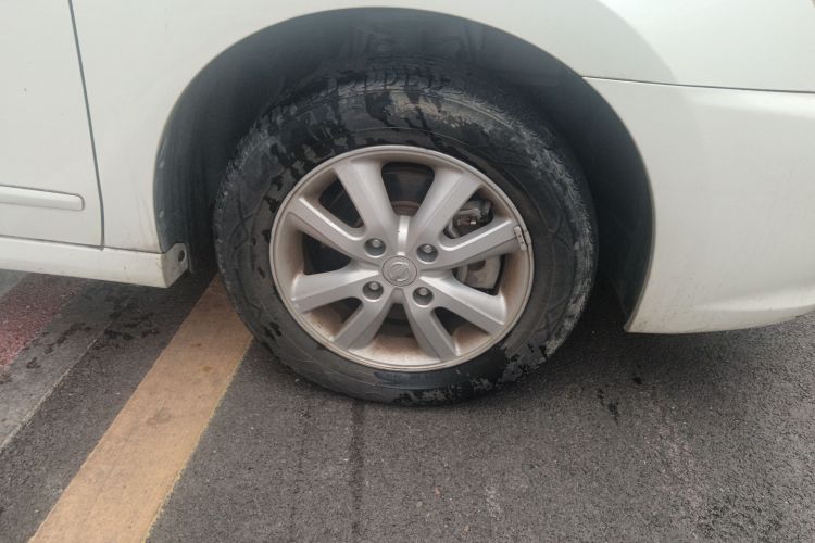 日产 轩逸 2018款 经典 1.6XE+ CVT豪华版车身外观10