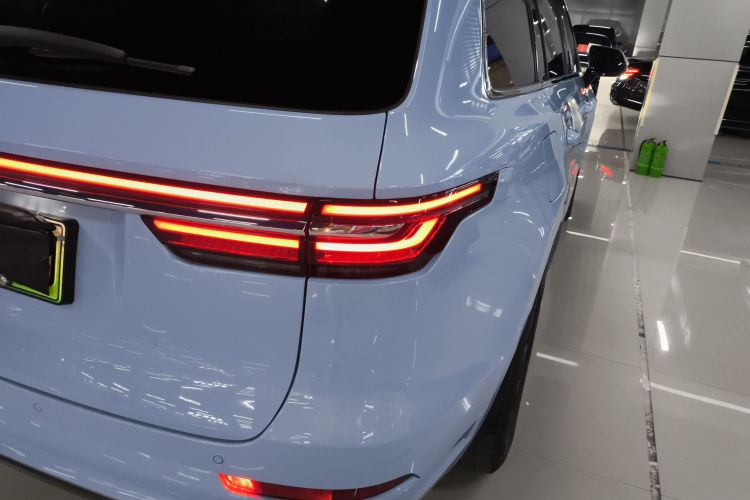 理想汽车 理想ONE 2020款 增程6座版车身外观9