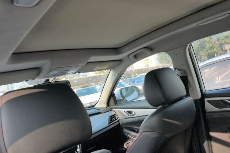 长安CS75 2018款 280T 手动精智型 国V中控内饰22