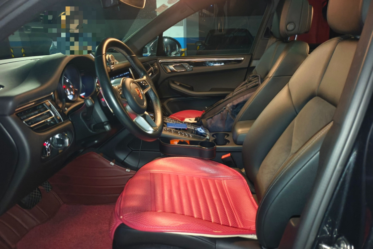 保时捷 2020款 Macan 2.0T中控内饰19