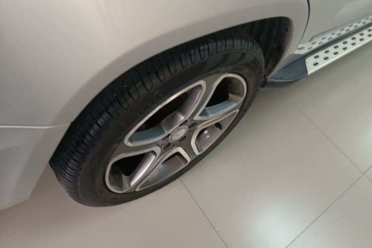 奔驰GLK级 2015款 GLK 300 4MATIC 时尚型 极致版车身外观6008