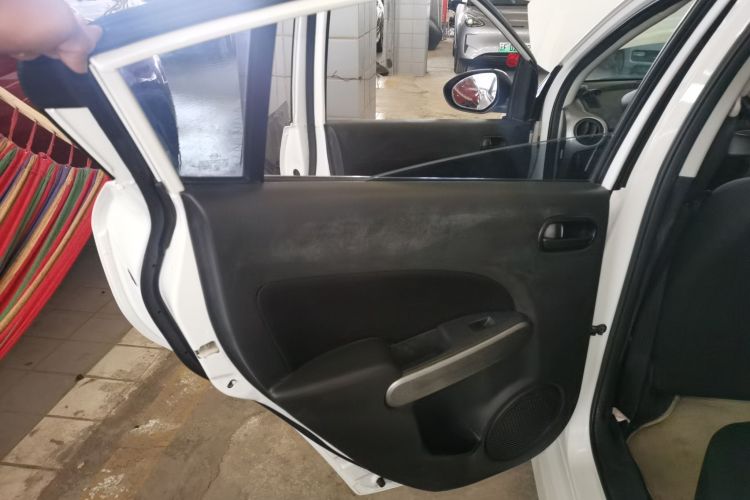 马自达2 2012款 三厢炫动 1.5L 手动时尚版中控内饰49