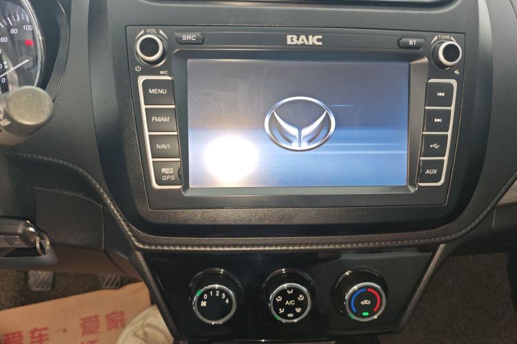 北汽幻速S3 2017款 1.5L 手动豪华型中控内饰16