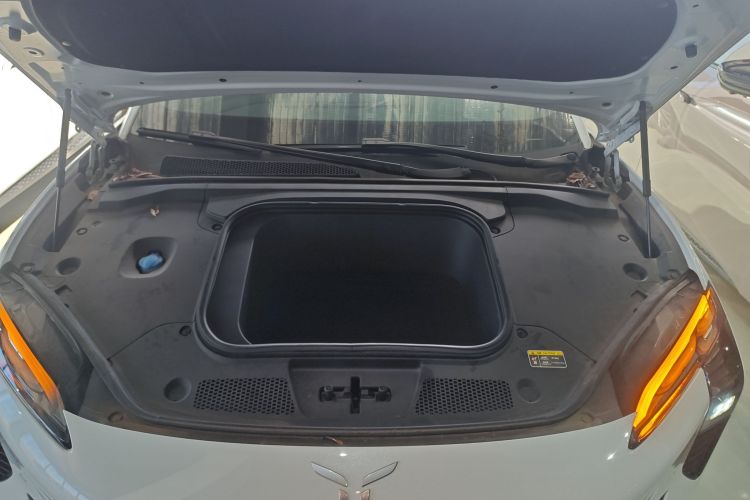 红旗EH7 2024款 820 Pro机舱底盘24