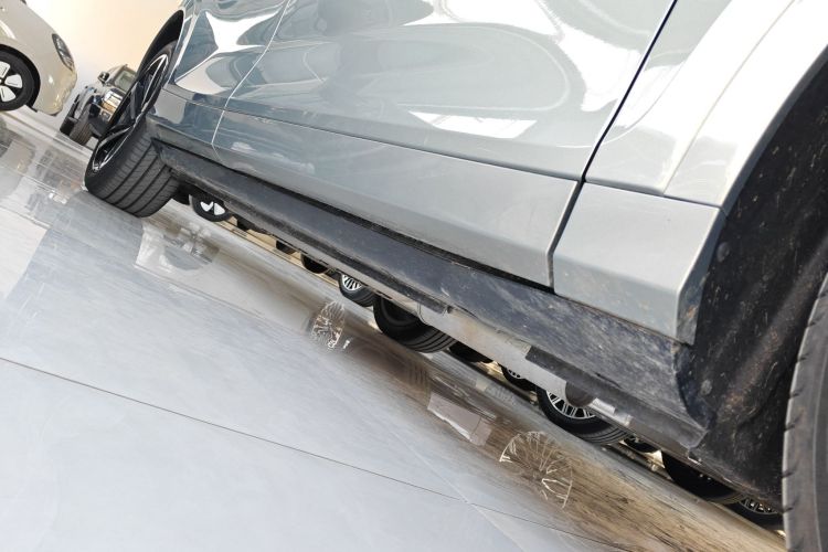 岚图汽车 岚图FREE 2025款 FREE+ 后驱乾崑版局部细节9001