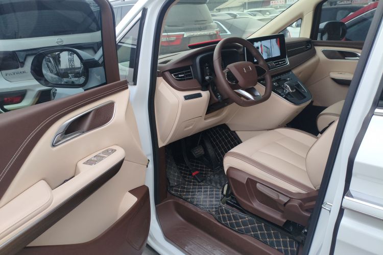 奔腾M9 2023款 2.0T 尊享型中控内饰7003