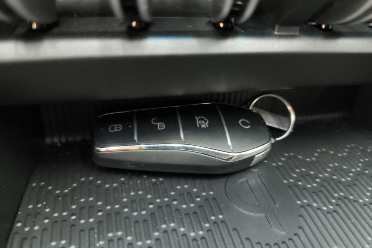 比亚迪 元PLUS 2024款 荣耀版 430KM 领先型中控内饰7001