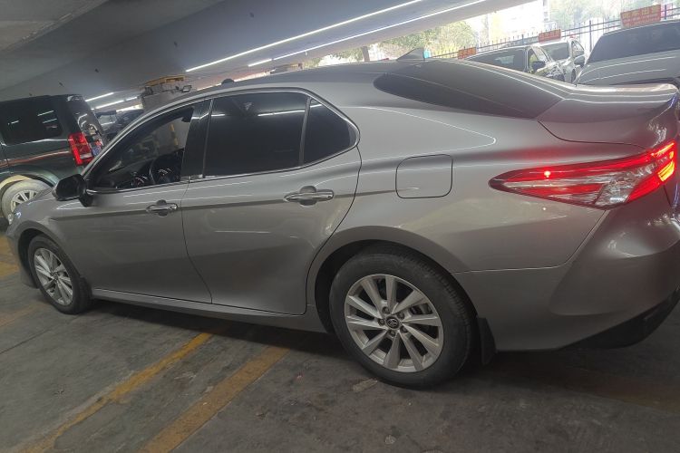 丰田 凯美瑞 2021款 2.0G 豪华版车身外观4