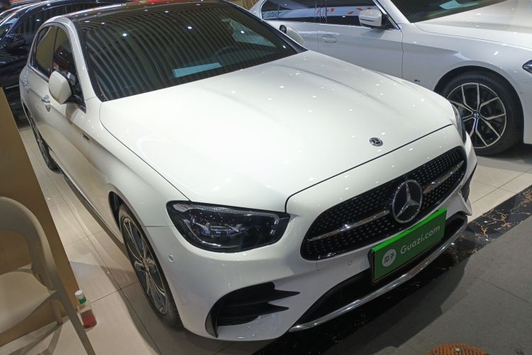 奔驰E级 2021款 E 300 L 运动豪华型车身外观3
