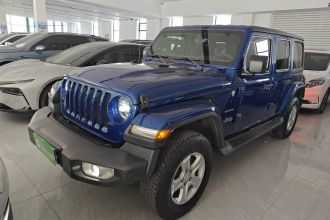 Jeep 牧马人 2018款 2.0T Sahara 四门版