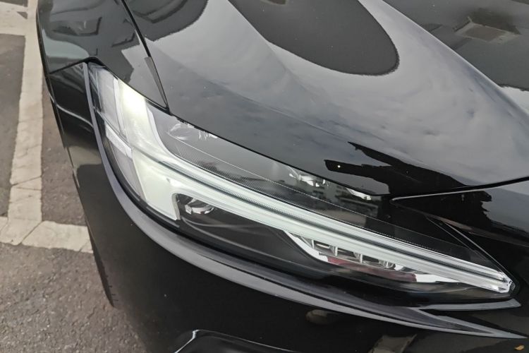 沃尔沃S90 2025款 B5 智远豪华版车身外观8