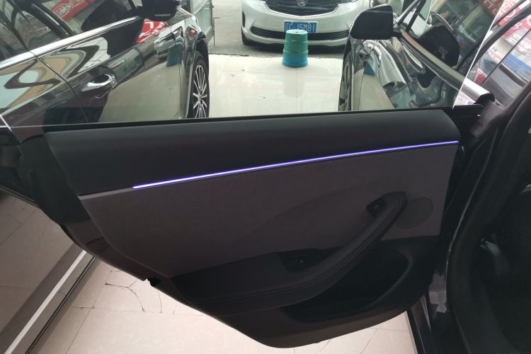 特斯拉 Model 3 2025款 后轮驱动版中控内饰7008