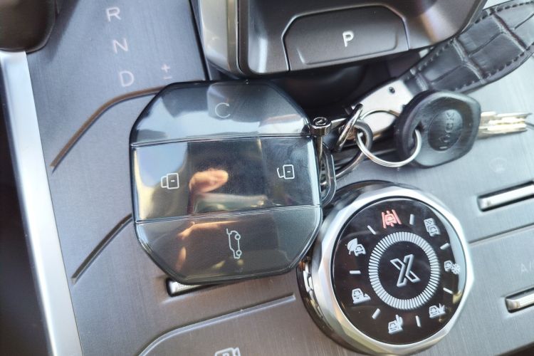 捷途旅行者 2025款 2.0TD DCT 四驱星际卫士中控内饰7001