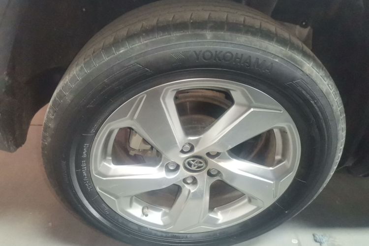 丰田 RAV4荣放 2020款 2.0L CVT两驱风尚PLUS版车身外观6008