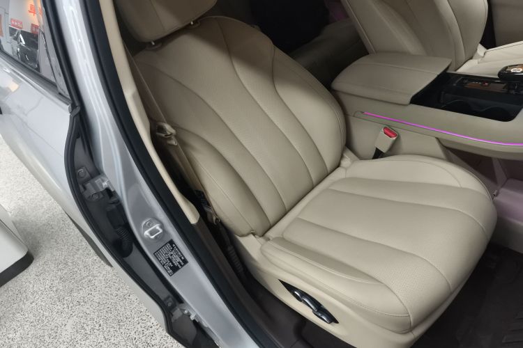 鸿蒙智行 问界M7 2024款 1.5T 智驾四驱Max版 5座局部细节41