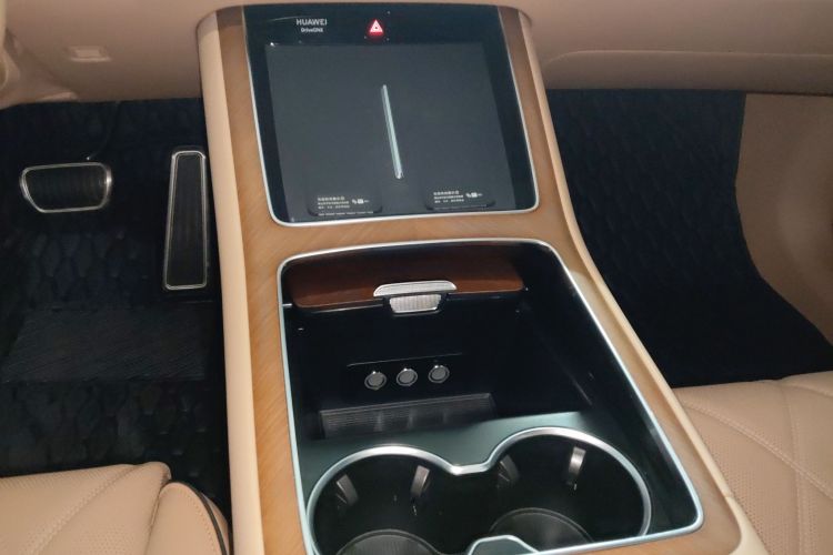 鸿蒙智行 享界S9 2024款 纯电 Max 后驱长航版中控内饰18
