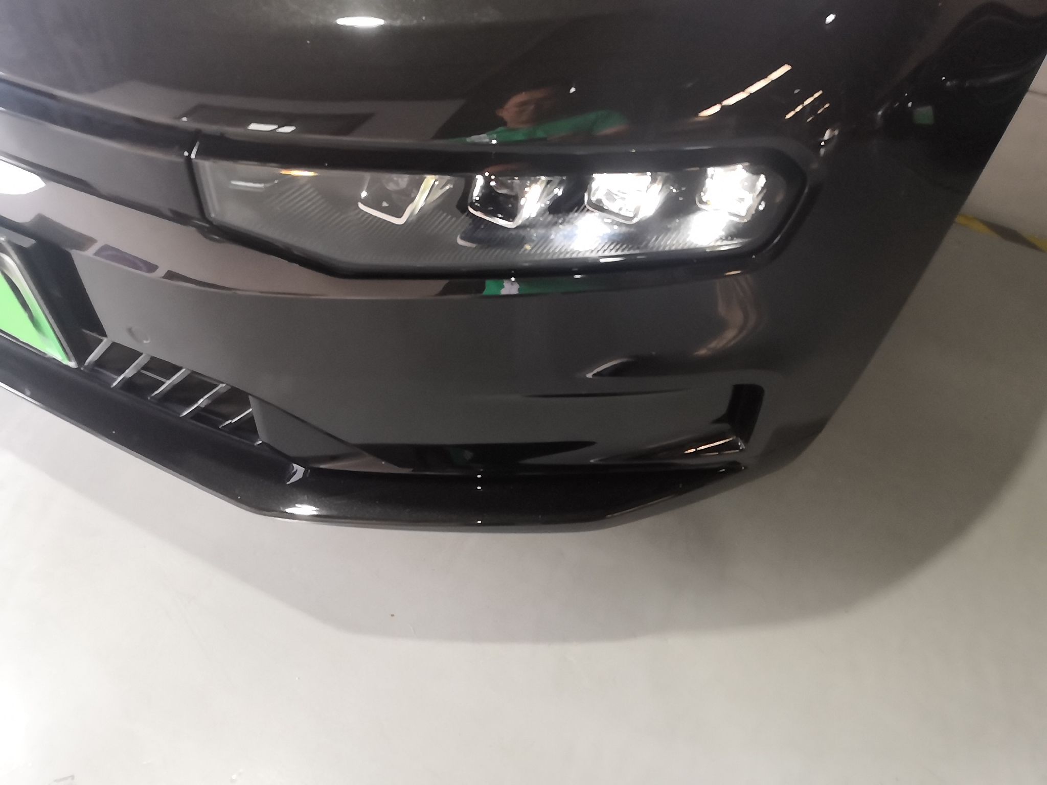 极氪001 2022款 长续航双电机 WE版