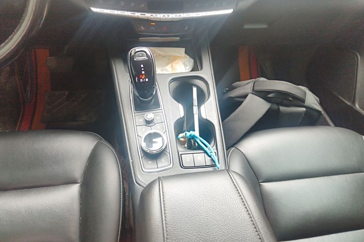 凯迪拉克XT4 2018款 28T 两驱领先型局部细节18